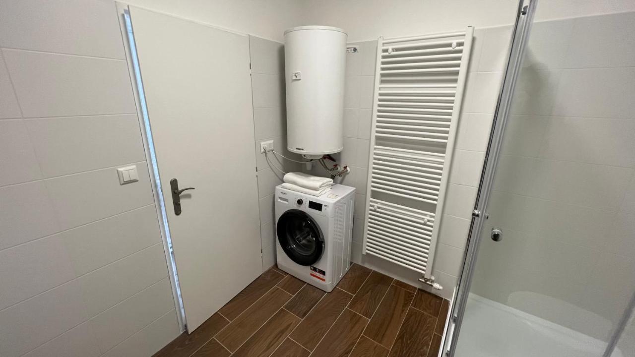 2 Room Apartment With Balcony Liptovský Mikuláš 外观 照片
