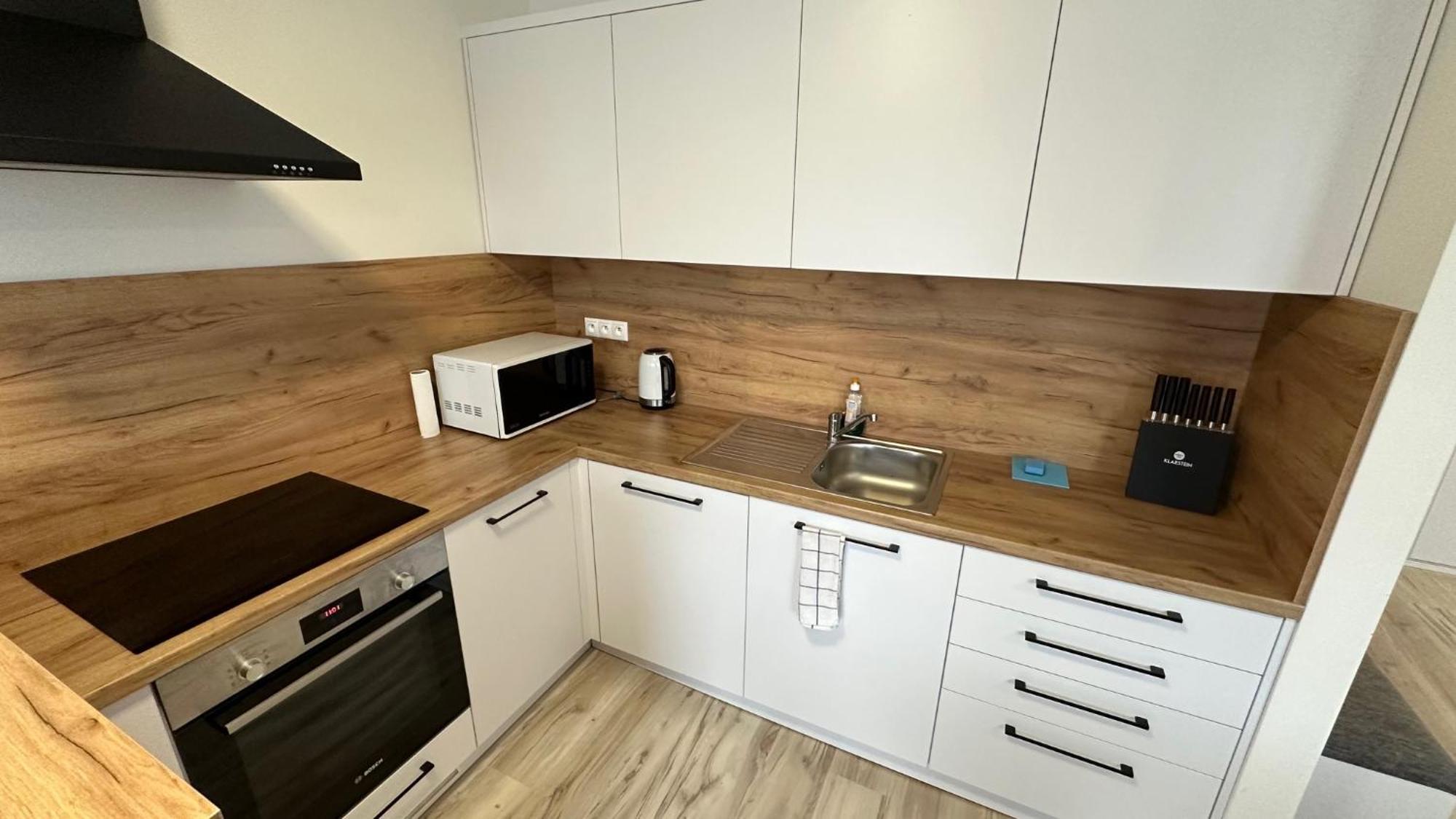 2 Room Apartment With Balcony Liptovský Mikuláš 外观 照片